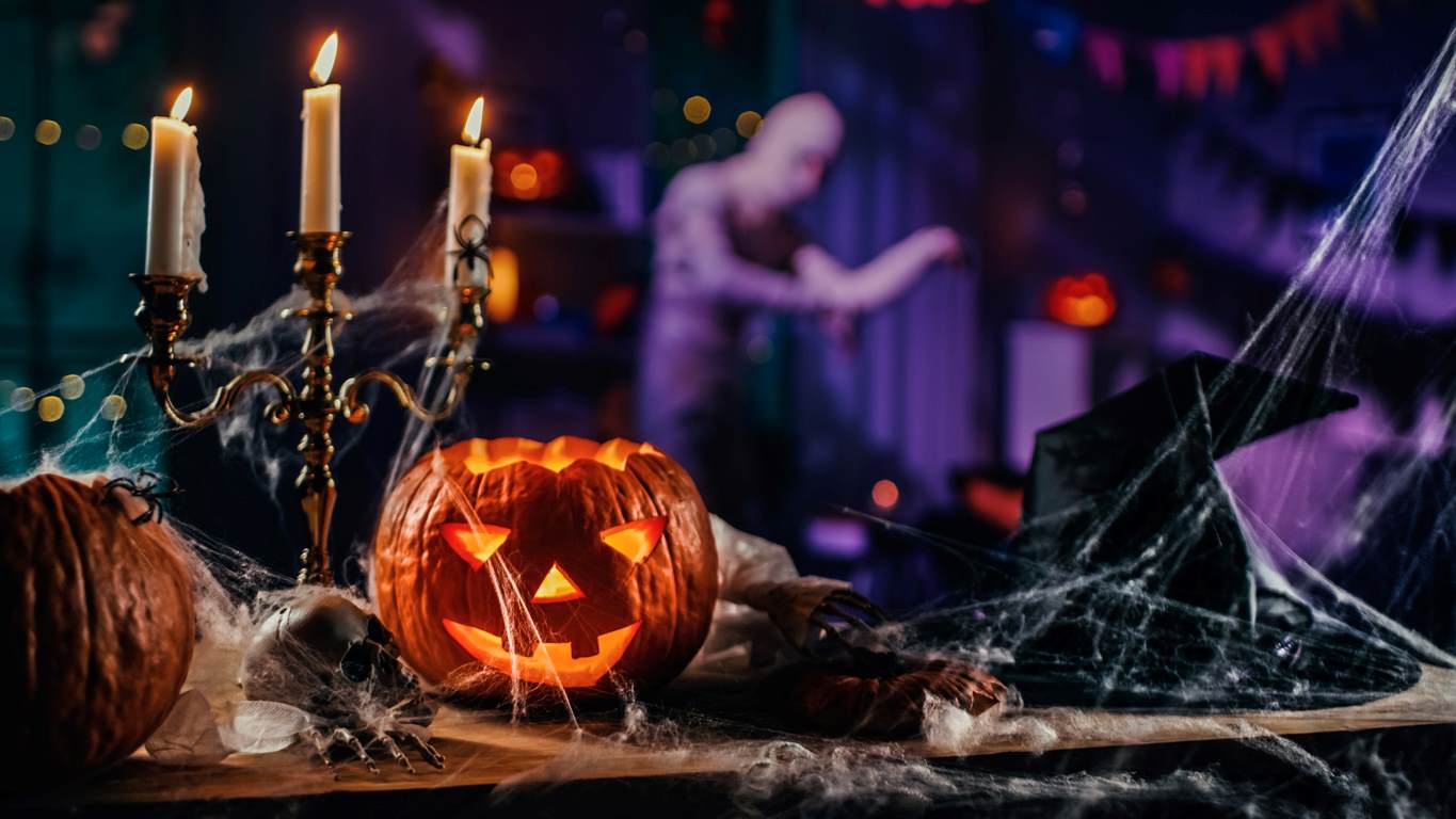 Do It Yourself: Make the Best Halloween Decorations - Albuquerque Self  Storage